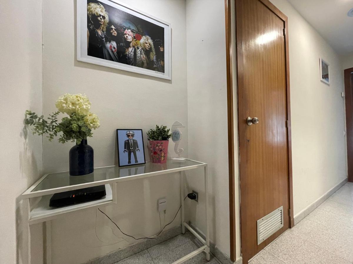 Plaza Universidad Rooms Barcelona Bagian luar foto