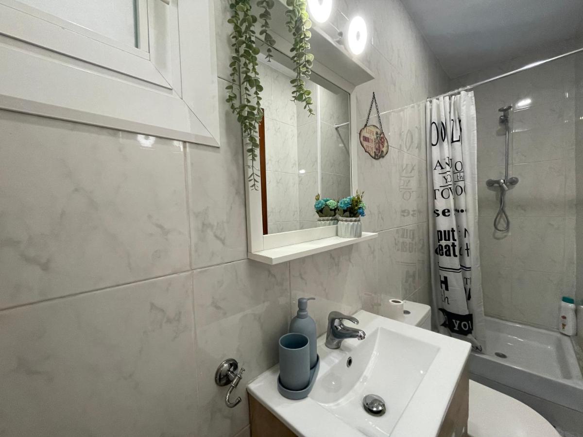 Plaza Universidad Rooms Barcelona Bagian luar foto