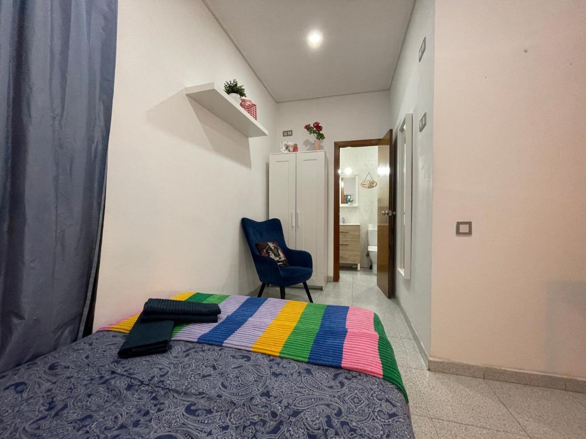 Plaza Universidad Rooms Barcelona Bagian luar foto