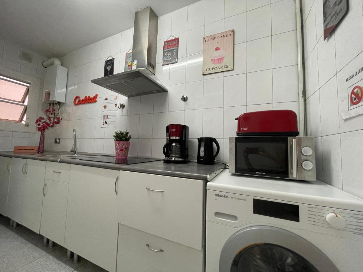Plaza Universidad Rooms Barcelona Bagian luar foto