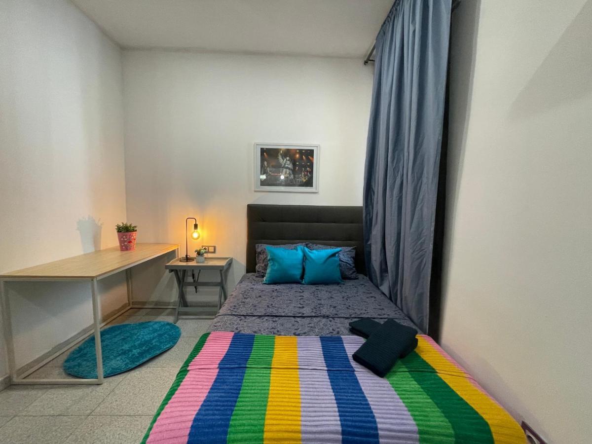 Plaza Universidad Rooms Barcelona Bagian luar foto